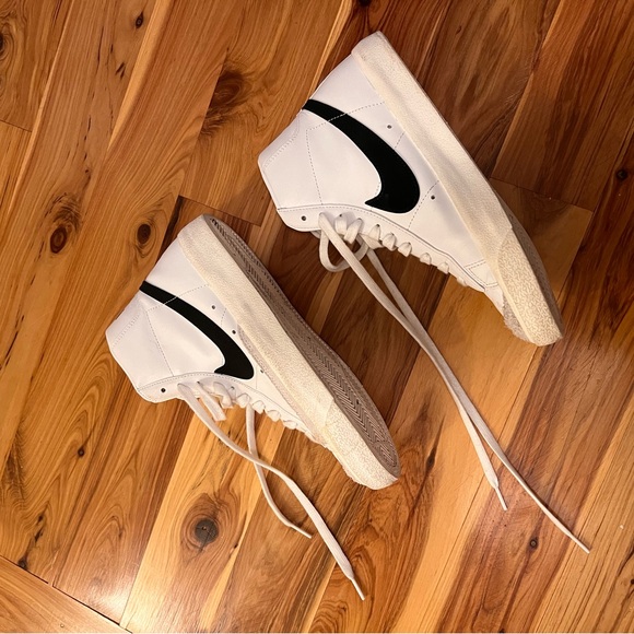 Nike Blazer Mid ‘77 Women’s Size 7.5 - Picture 4 of 6